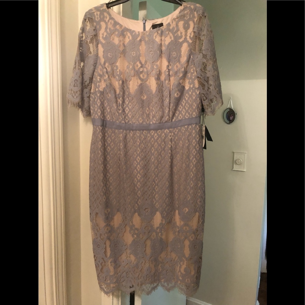 Adrianna Papell Bell Sleeve Lace Dress-size 16 - Picture 1 of 5